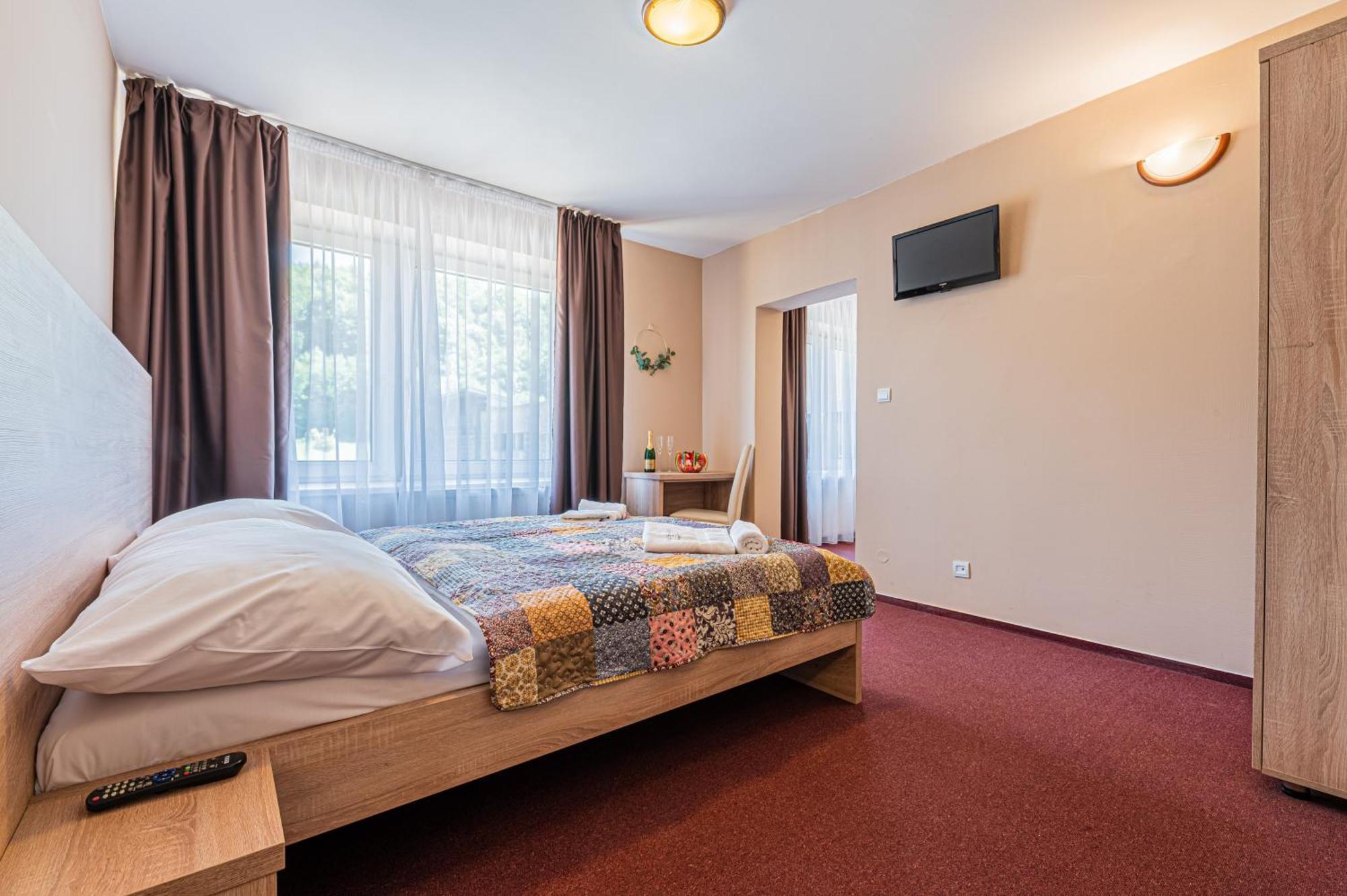 Grand Hotel Rooms Spišské Tomášovce Zewnętrze zdjęcie