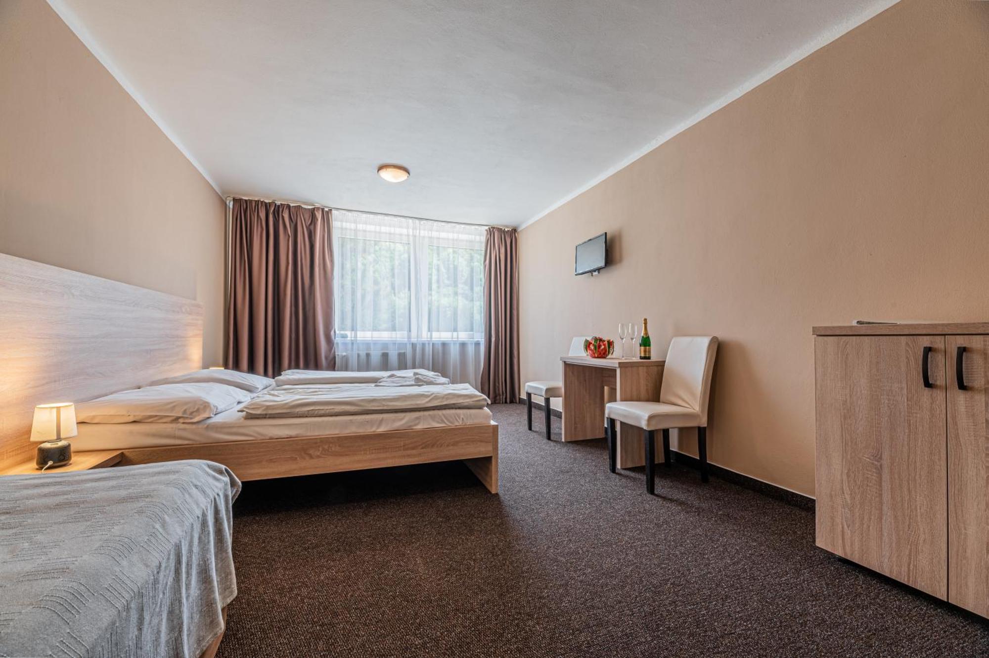 Grand Hotel Rooms Spišské Tomášovce Zewnętrze zdjęcie