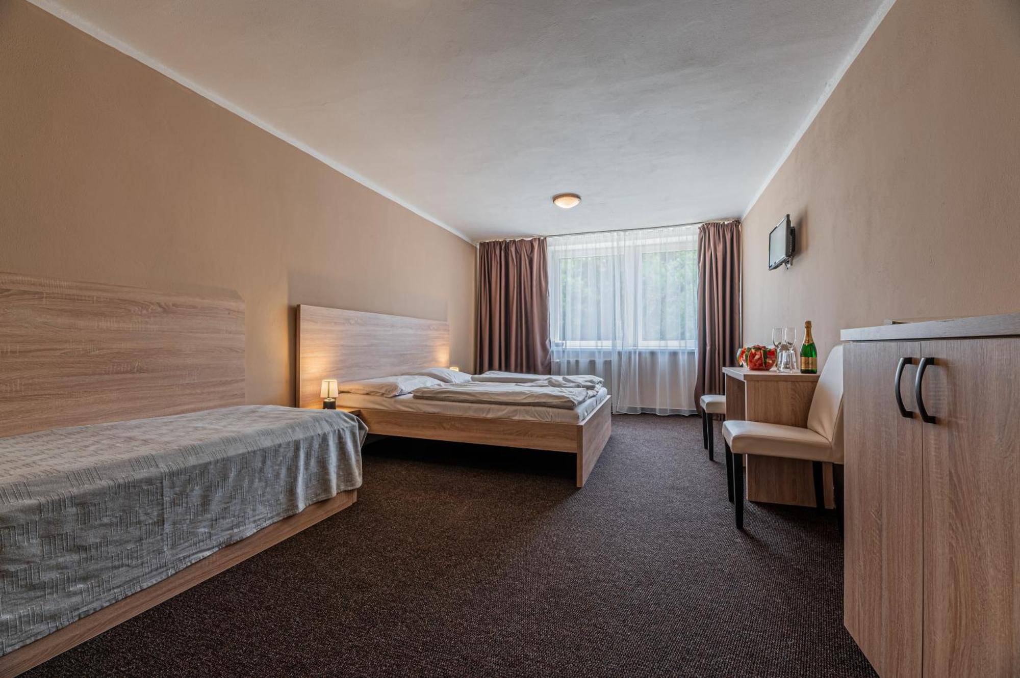 Grand Hotel Rooms Spišské Tomášovce Zewnętrze zdjęcie