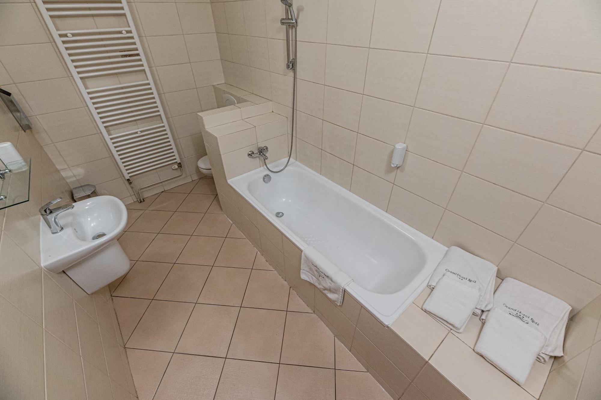 Grand Hotel Rooms Spišské Tomášovce Zewnętrze zdjęcie